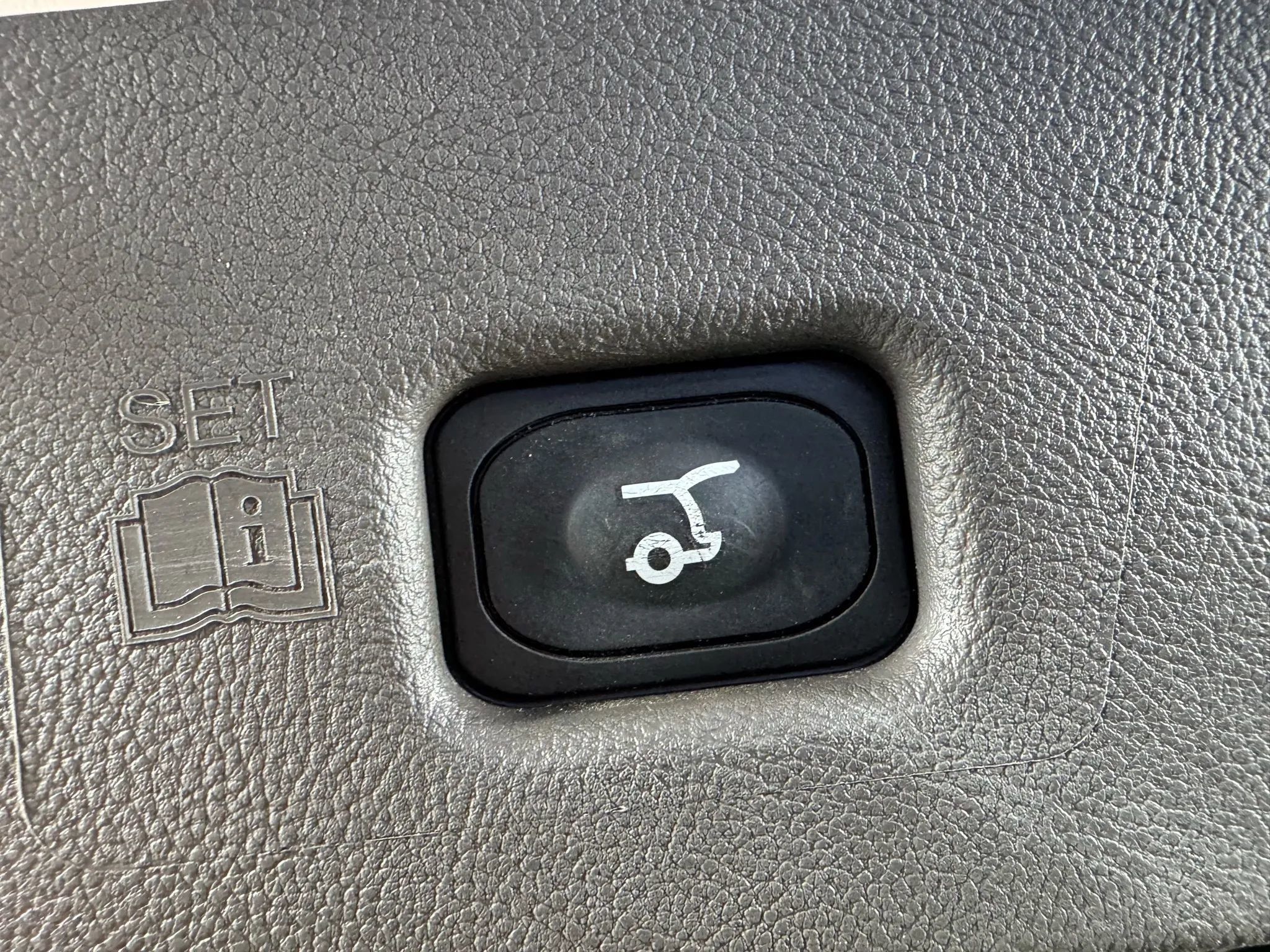 Used 2023 Lincoln Nautilus Reserve image 28