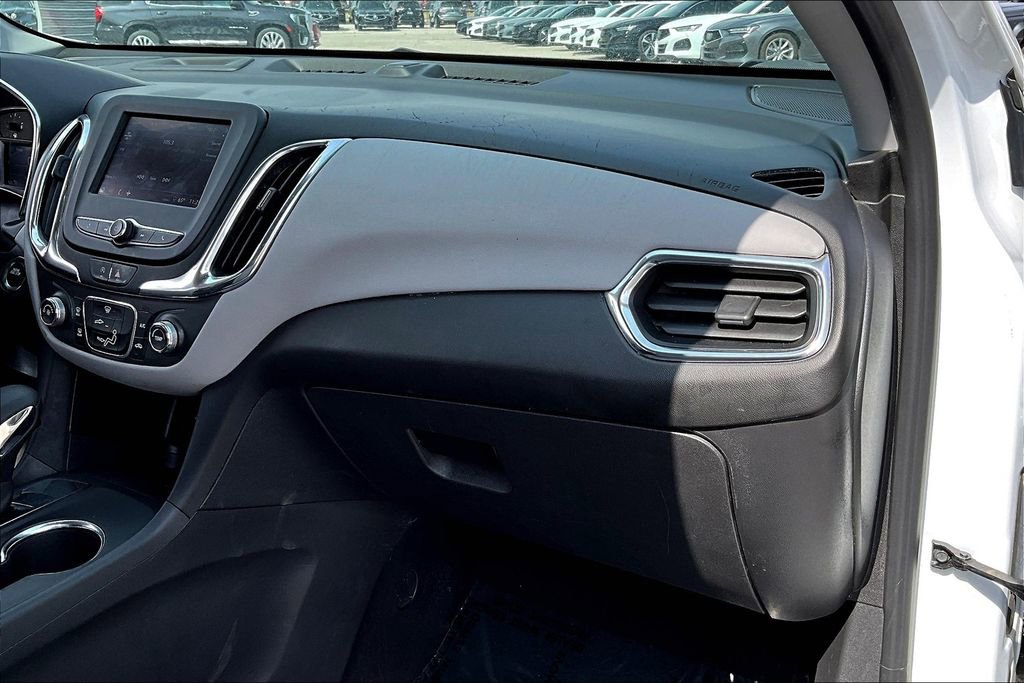 Used 2022 Chevrolet Equinox LS w/ LS Convenience Package image 22