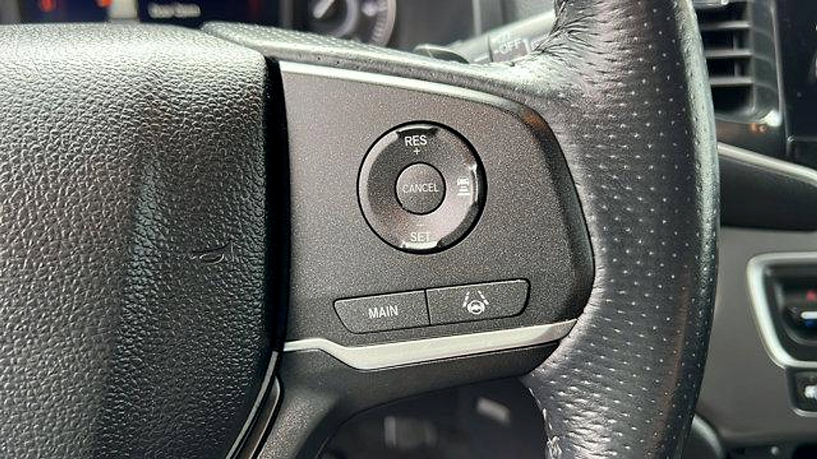 Used 2024 Honda Passport EX-L image 24