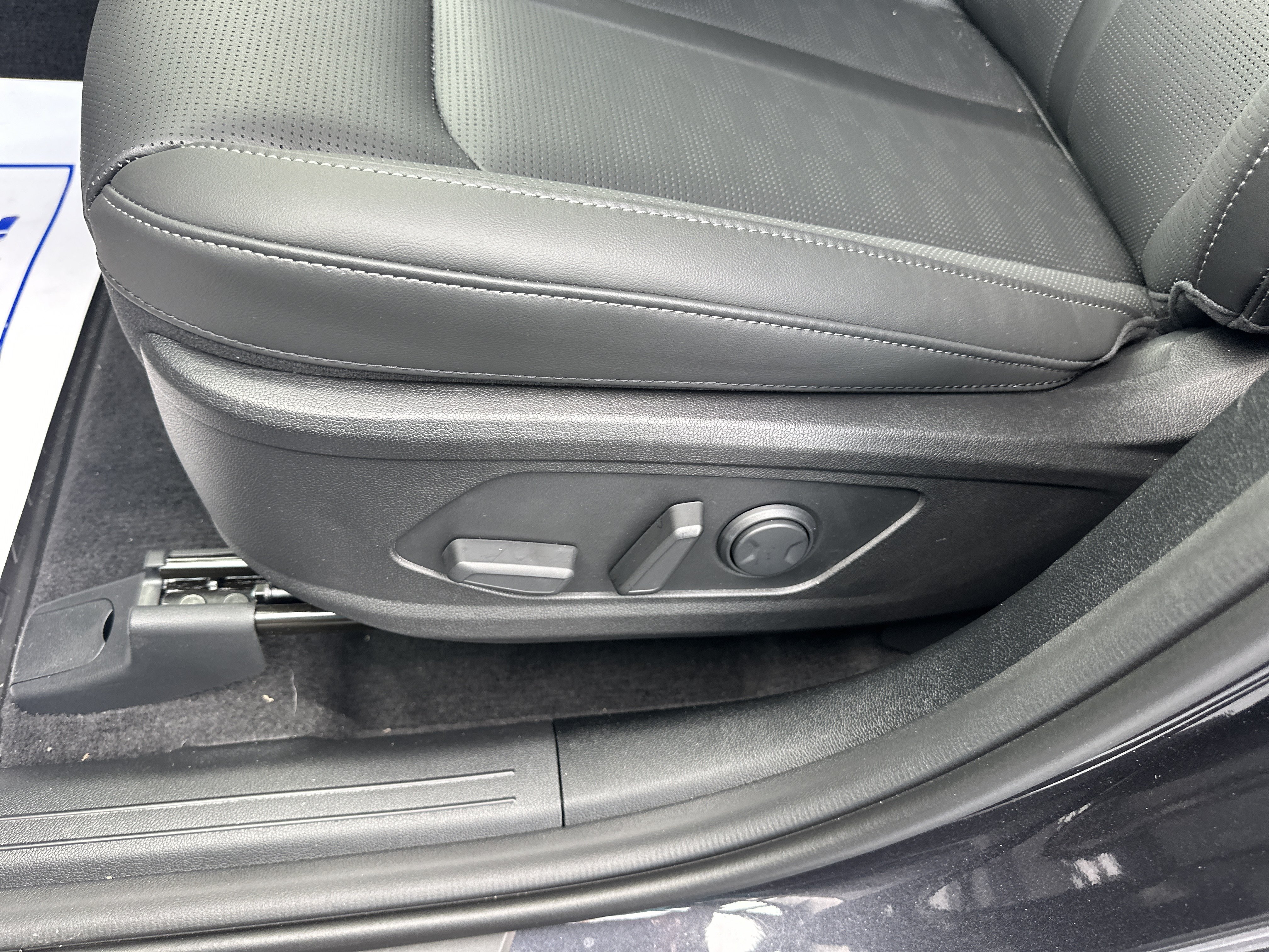 New 2026 Kia Sorento S w/ S Panoramic Sunroof Package AWD/4WD image 12