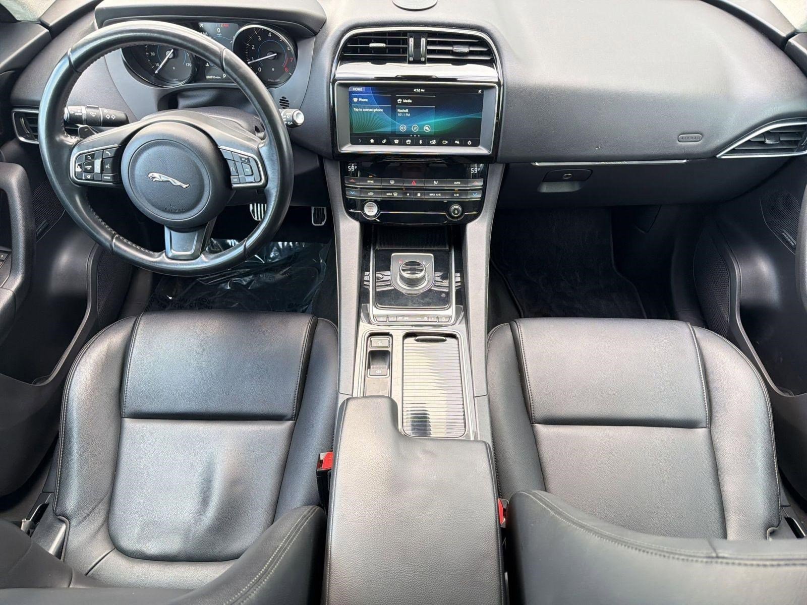 Used 2019 Jaguar F-PACE Premium AWD/4WD image 17