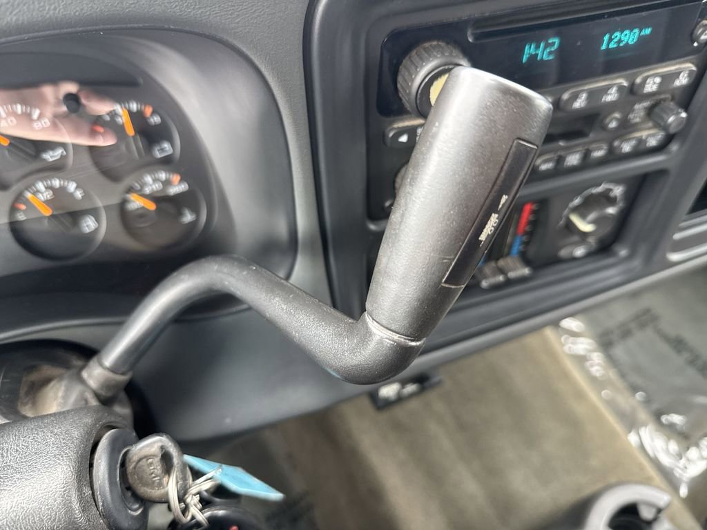 Used 2004 GMC Sierra 2500 SLE AWD/4WD image 17