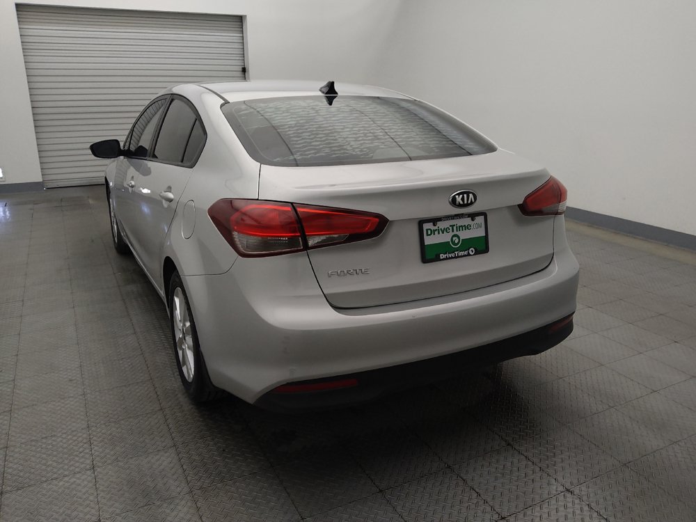 Used 2017 Kia Forte LX w/ LX Popular Package FWD image 6