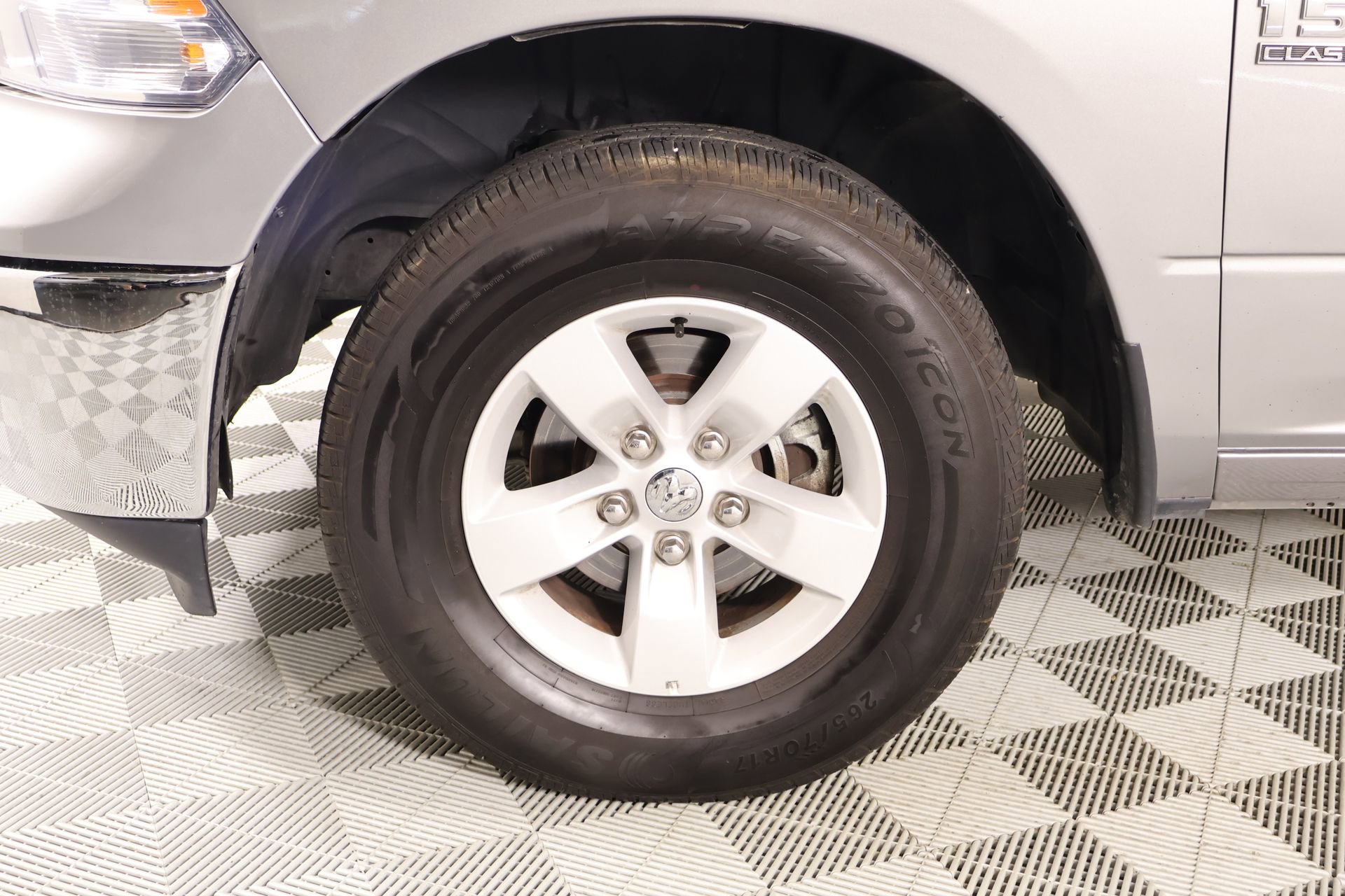 Used 2023 RAM 1500 Classic SLT w/ Trailer & Traction Group AWD/4WD image 17