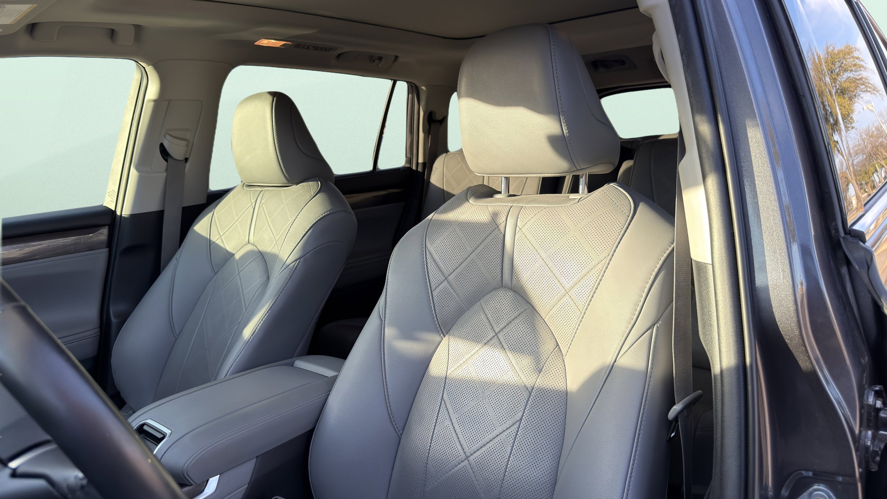 Used 2021 Toyota Highlander Platinum image 10