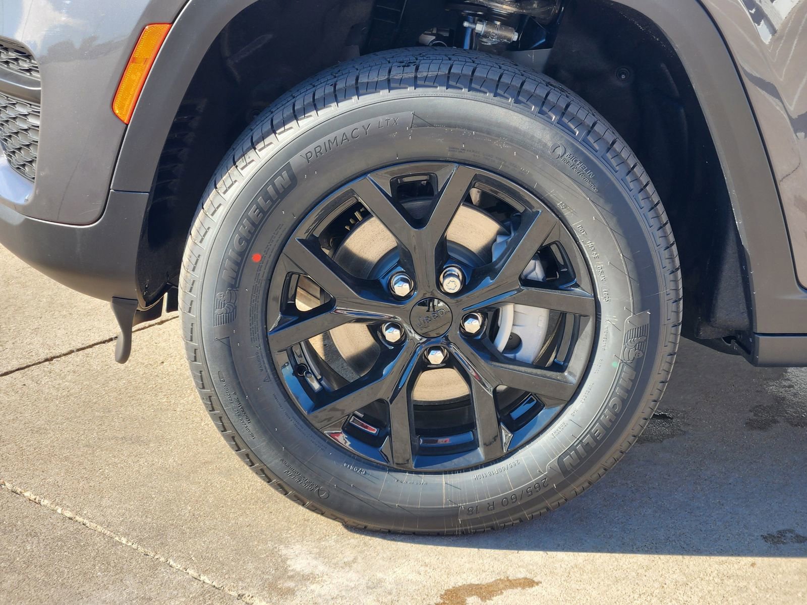 New 2025 Jeep Grand Cherokee Altitude image 11
