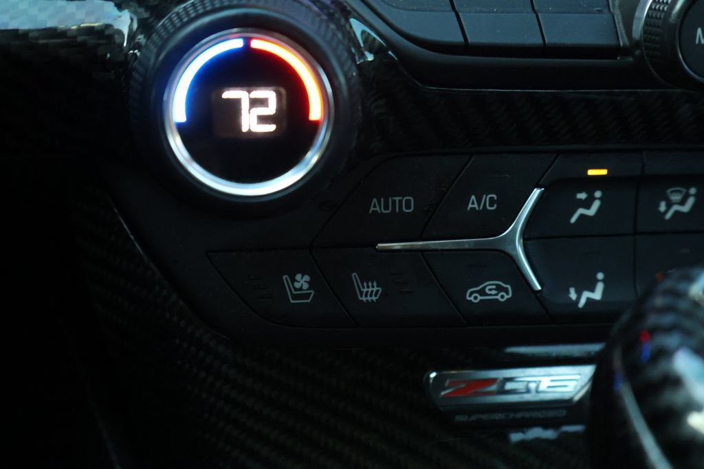Used 2016 Chevrolet Corvette Z06 w/ 3LZ Preferred Equipment Group RWD image 29