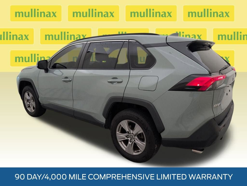 Used 2022 Toyota RAV4 XLE image 9