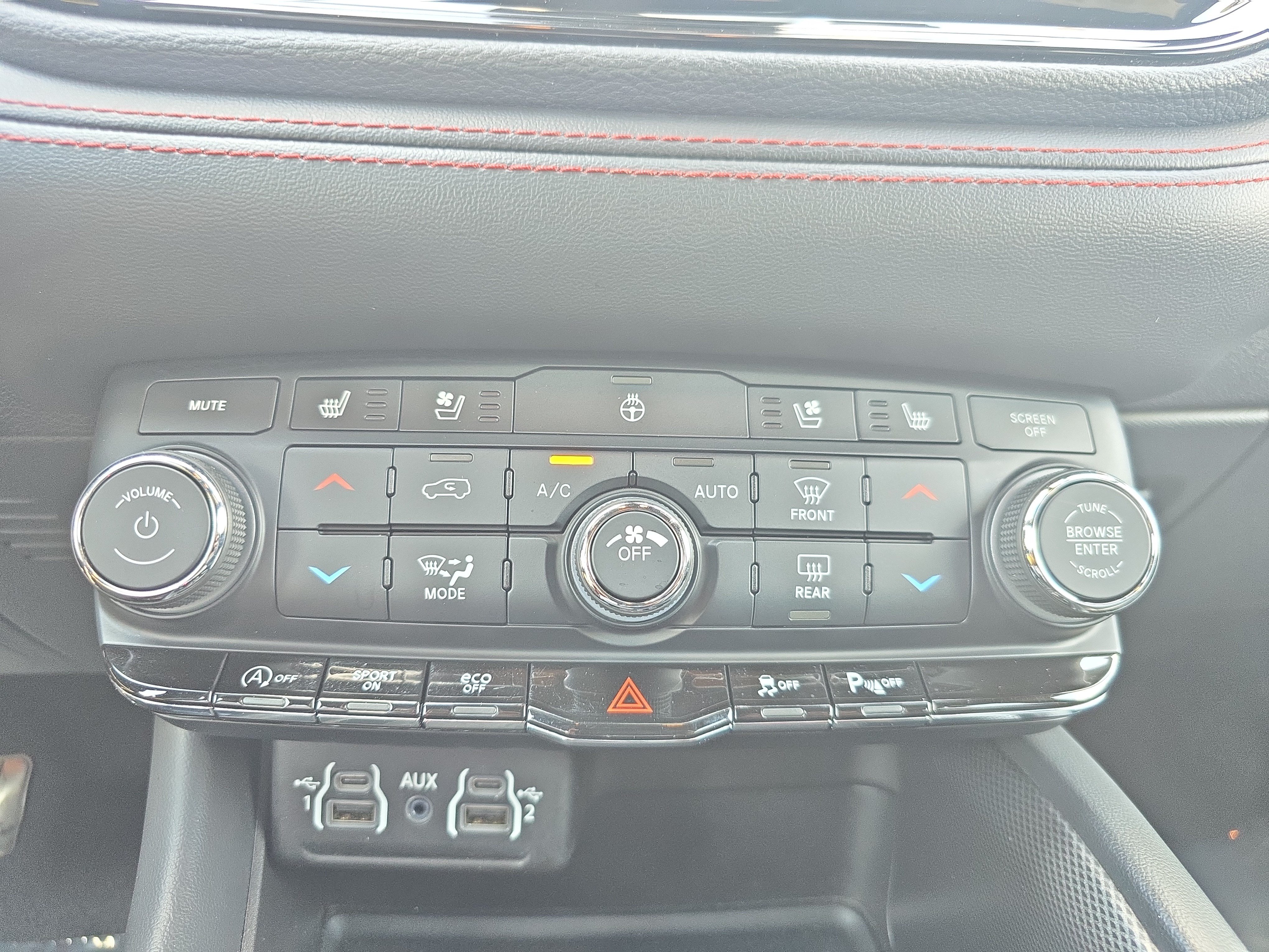 Used 2024 Dodge Durango GT RWD image 19