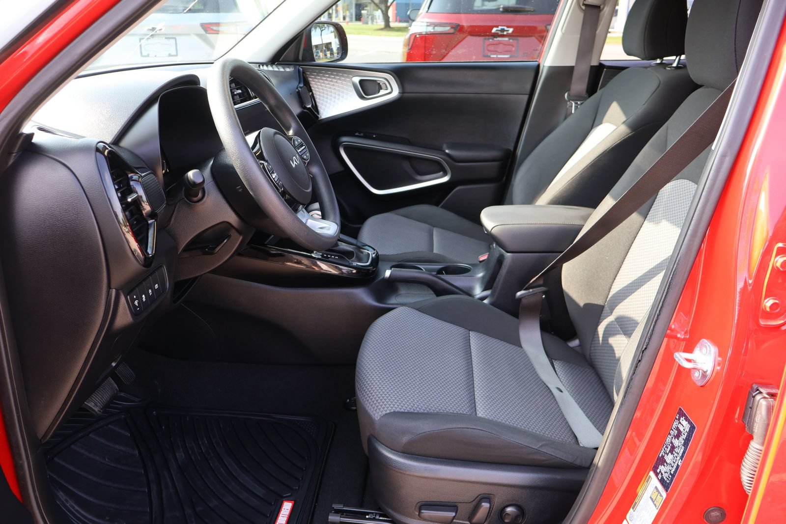 Used 2024 Kia Soul S FWD image 15