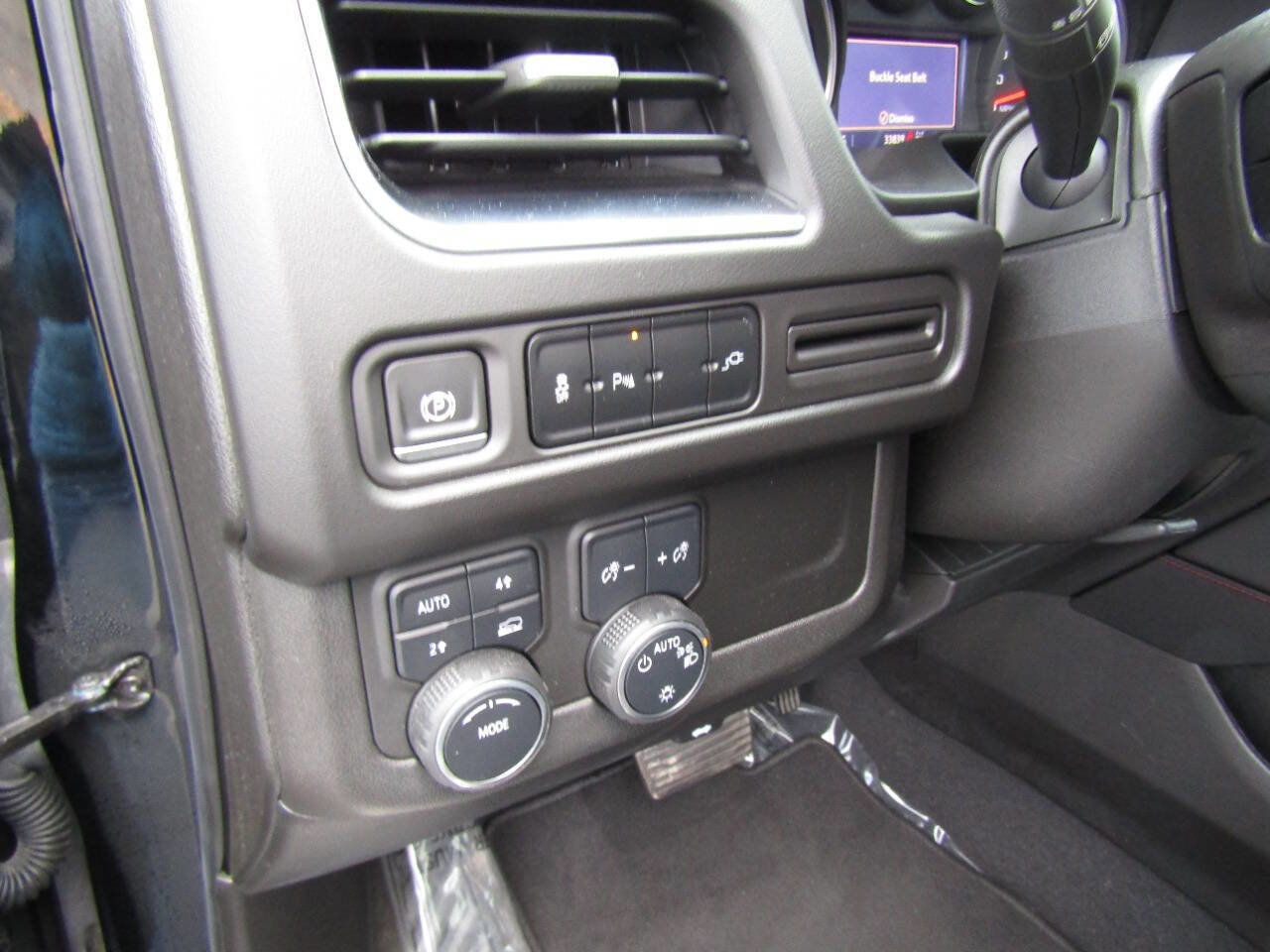 Used 2021 Chevrolet Tahoe RST AWD/4WD image 22