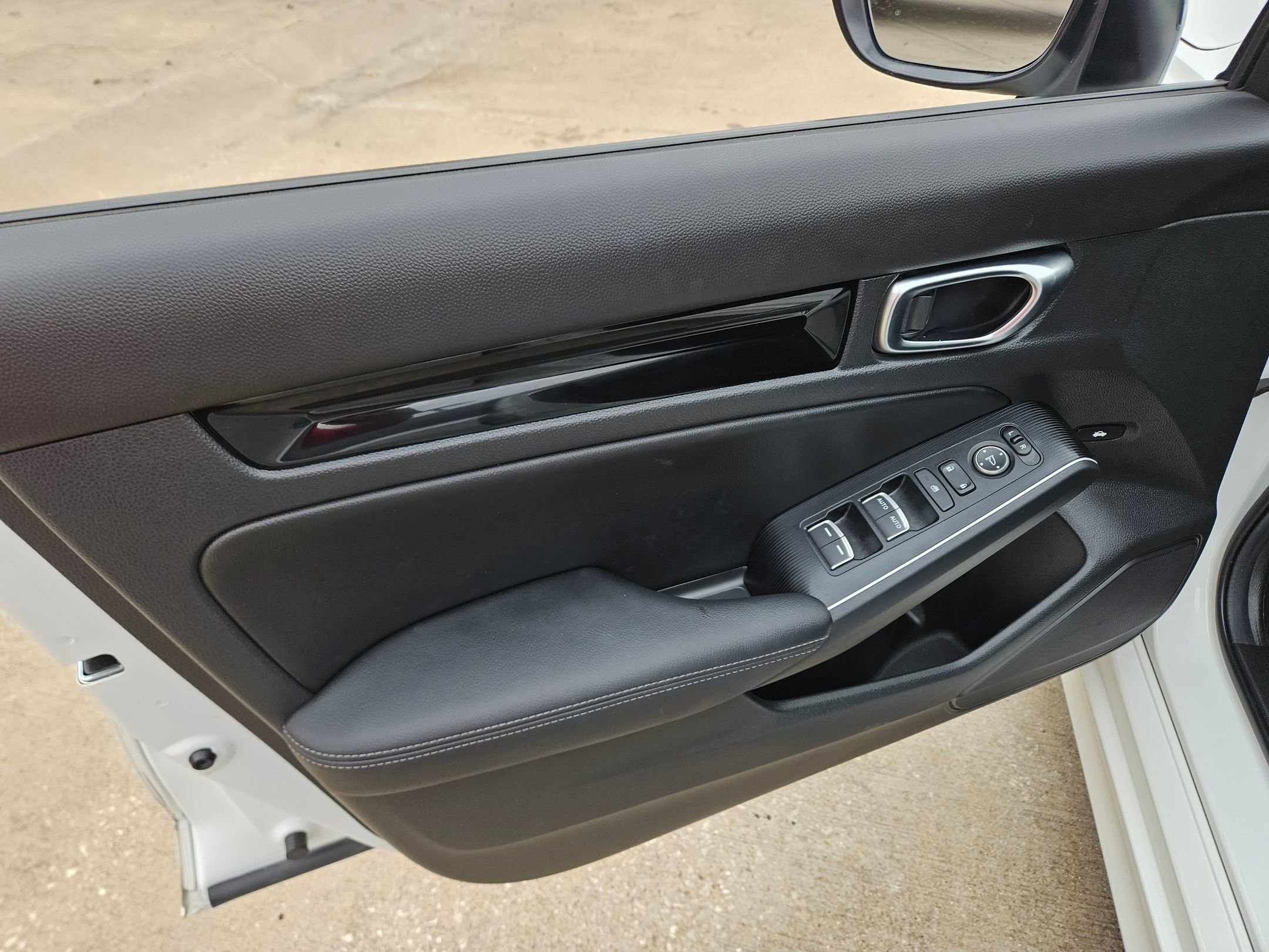 Certified 2025 Honda Civic Sport Touring image 13