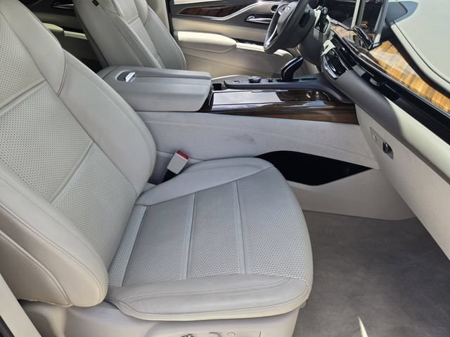 Used 2024 Cadillac Escalade ESV Sport Platinum AWD/4WD image 13