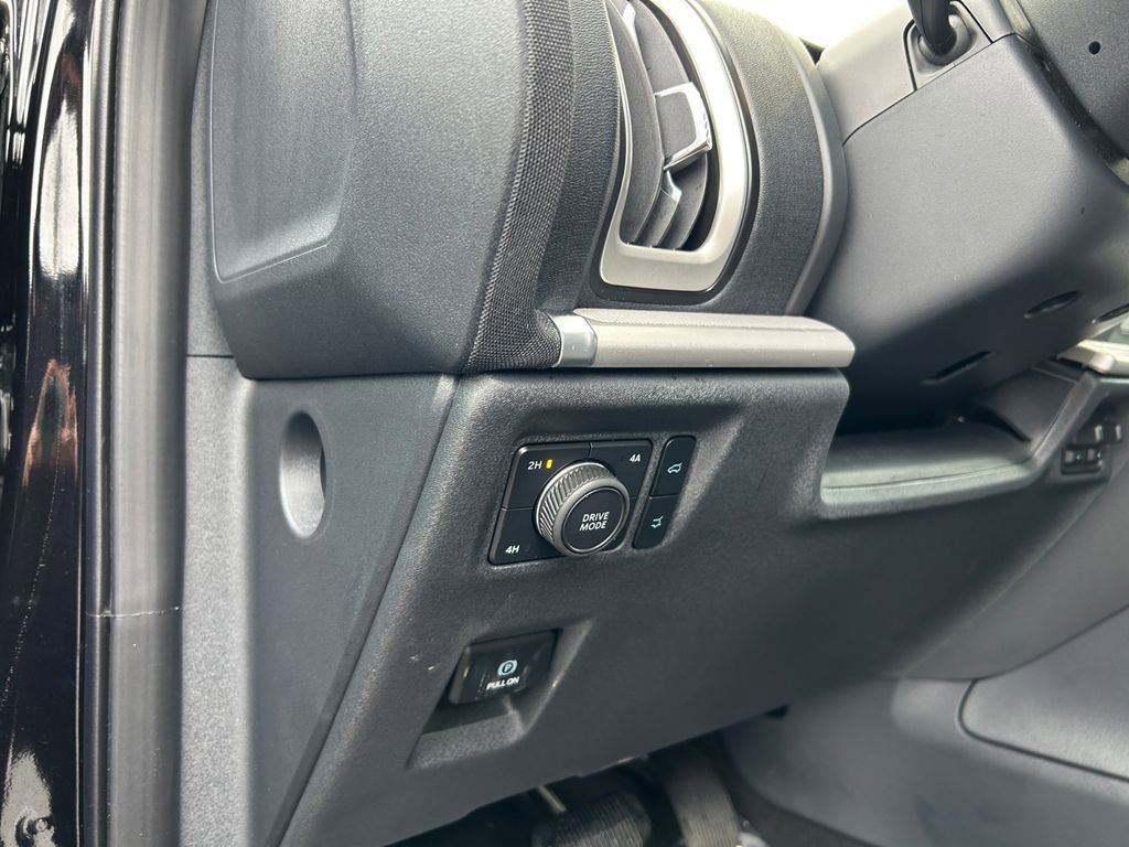 Used 2025 Ford Expedition Max Active AWD/4WD image 22