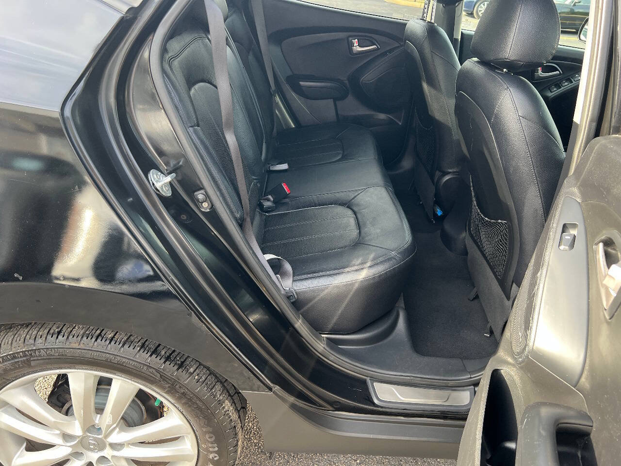 Used 2013 Hyundai Tucson Limited w/ Premium Pkg FWD image 25