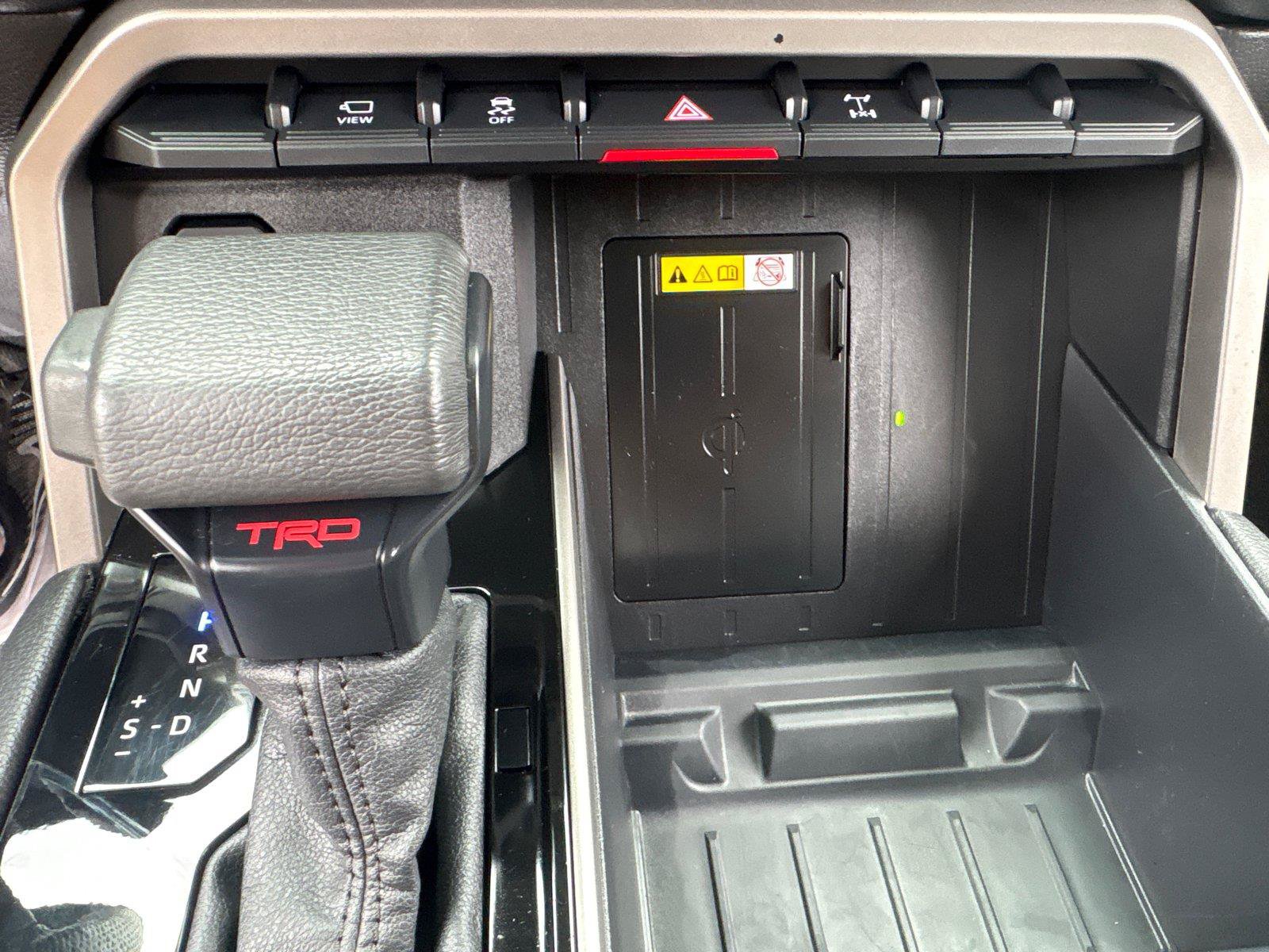 Used 2024 Toyota Tundra Limited w/ TRD Off-Road Package AWD/4WD image 28