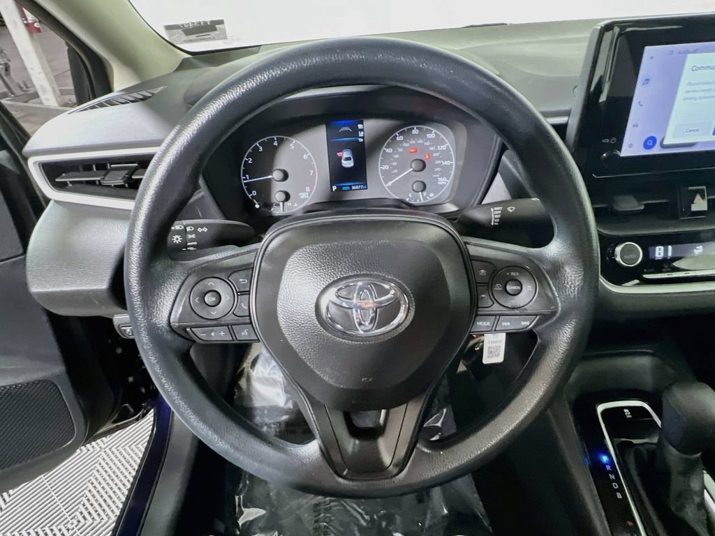 Used 2025 Toyota Corolla LE FWD image 10