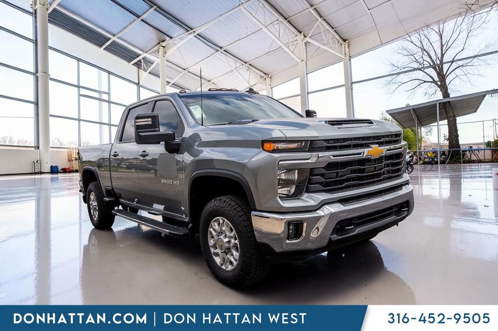 Used 2024 Chevrolet Silverado 3500 LT w/ All Star Edition AWD/4WD image 30