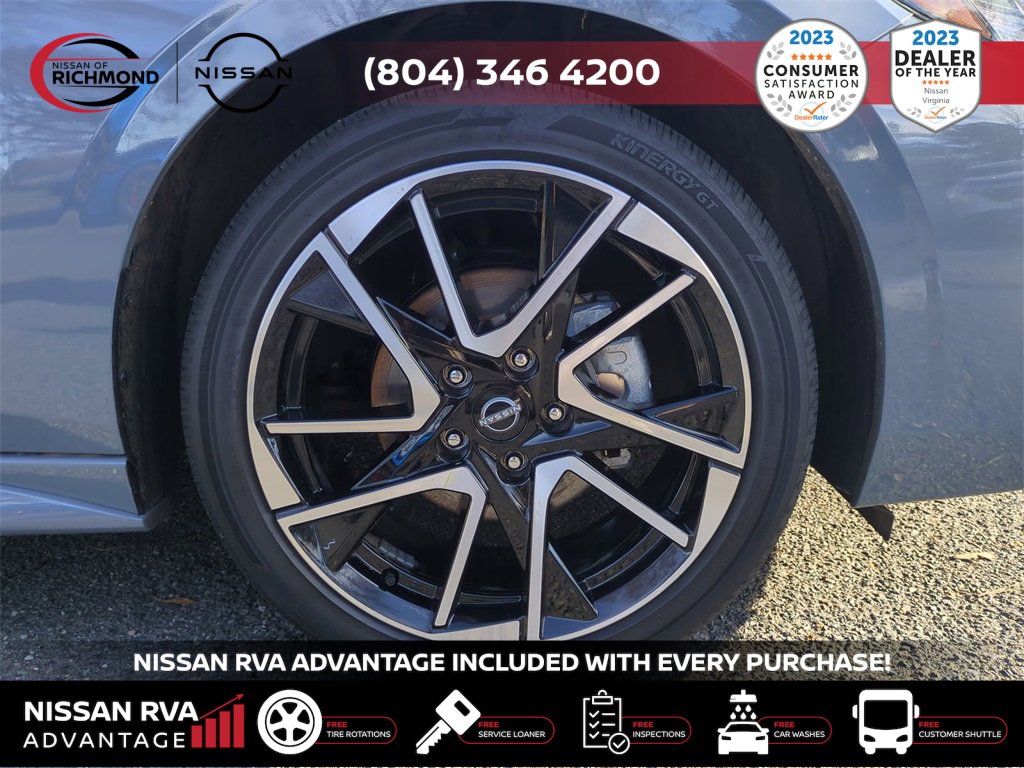 Used 2025 Nissan Sentra SR w/ SR Premium Package image 11