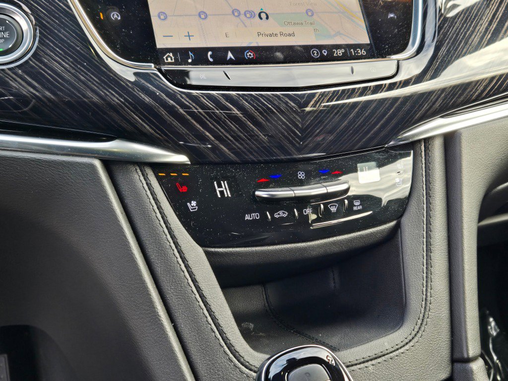 Certified 2025 Cadillac XT6 Premium Luxury FWD image 29
