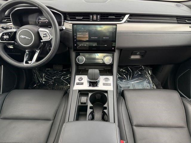 Used 2025 Jaguar F-PACE R-Dynamic S AWD/4WD image 17