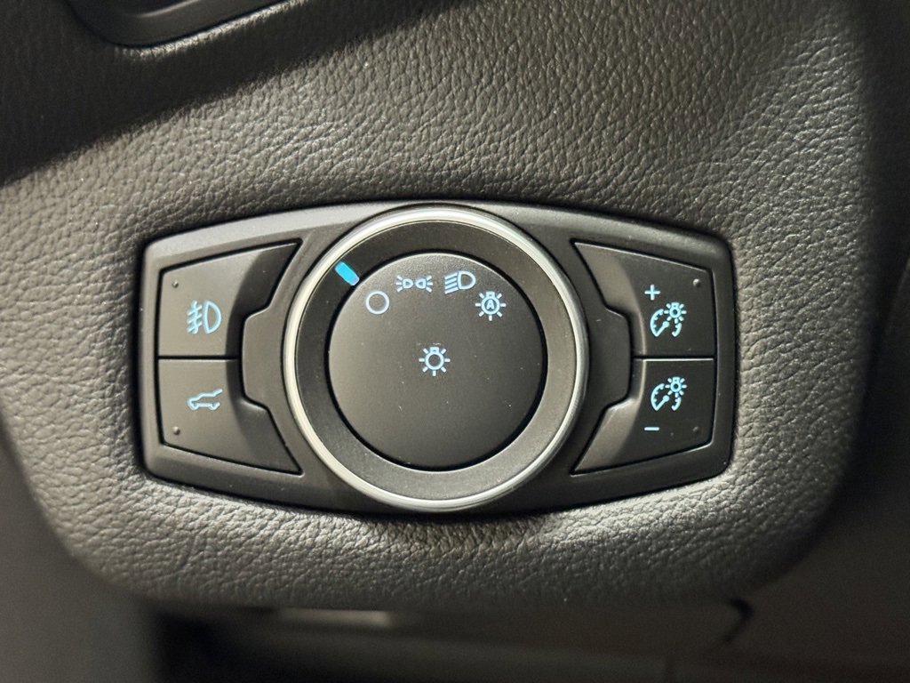 Used 2018 Ford Escape SE image 16