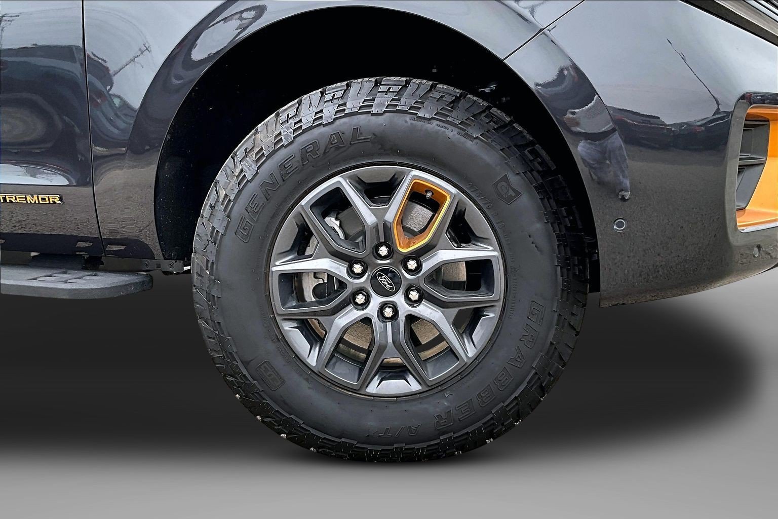 Used 2025 Ford Expedition Tremor AWD/4WD image 9