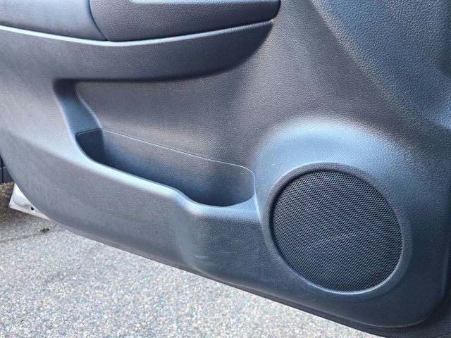 Used 2018 Nissan Rogue S image 18