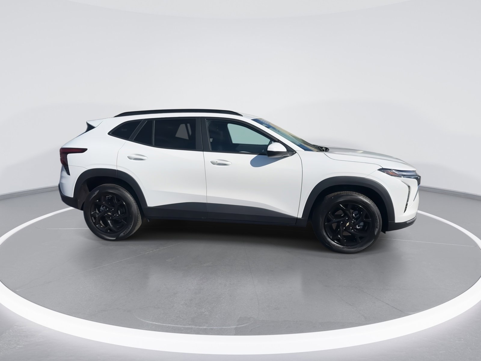 Used 2025 Chevrolet Trax LT w/ LT Convenience Package image 10