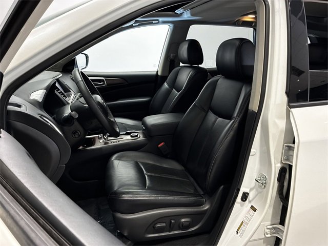 Used 2018 Nissan Pathfinder Platinum image 12