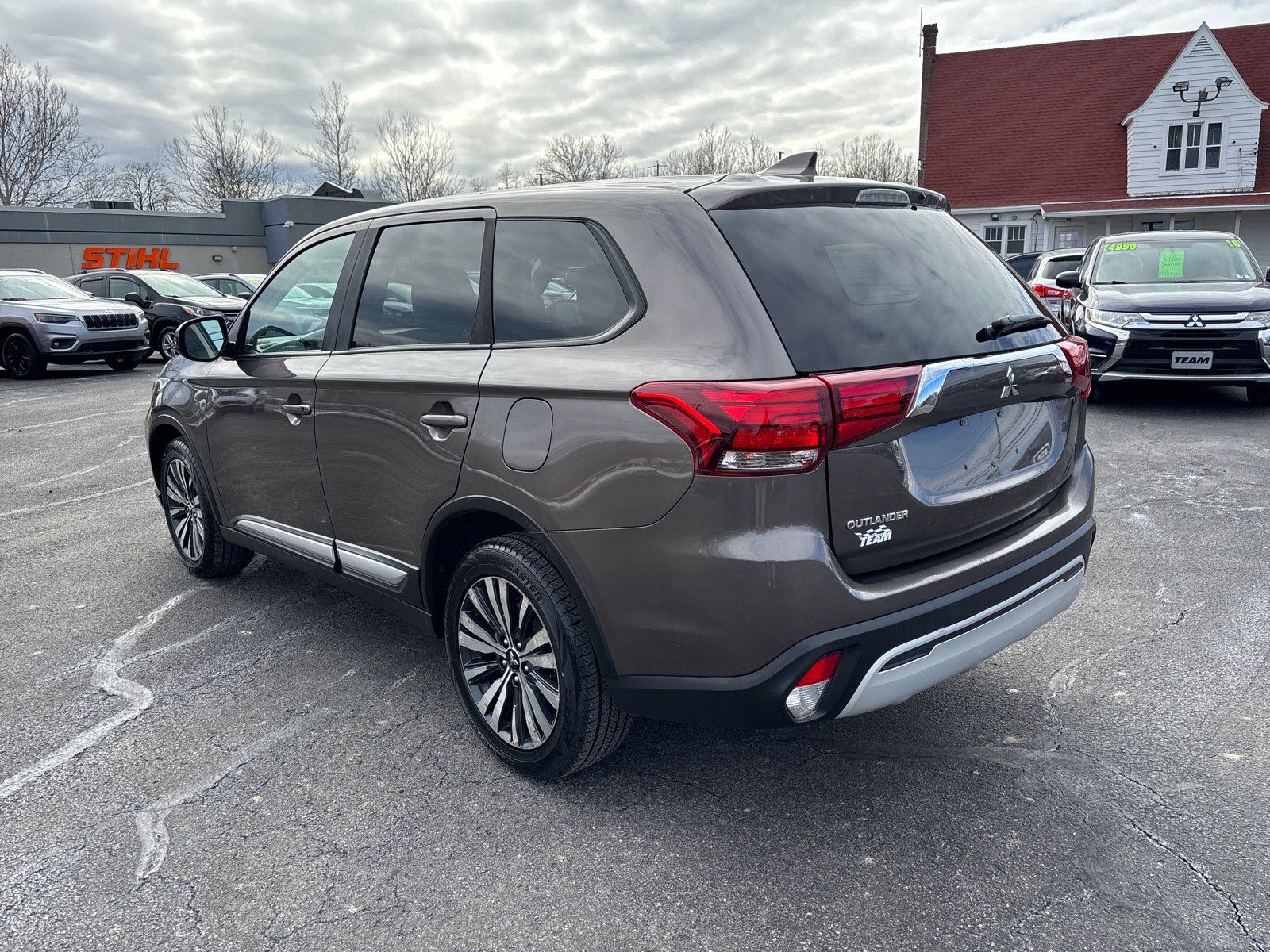 Used 2020 Mitsubishi Outlander ES image 5