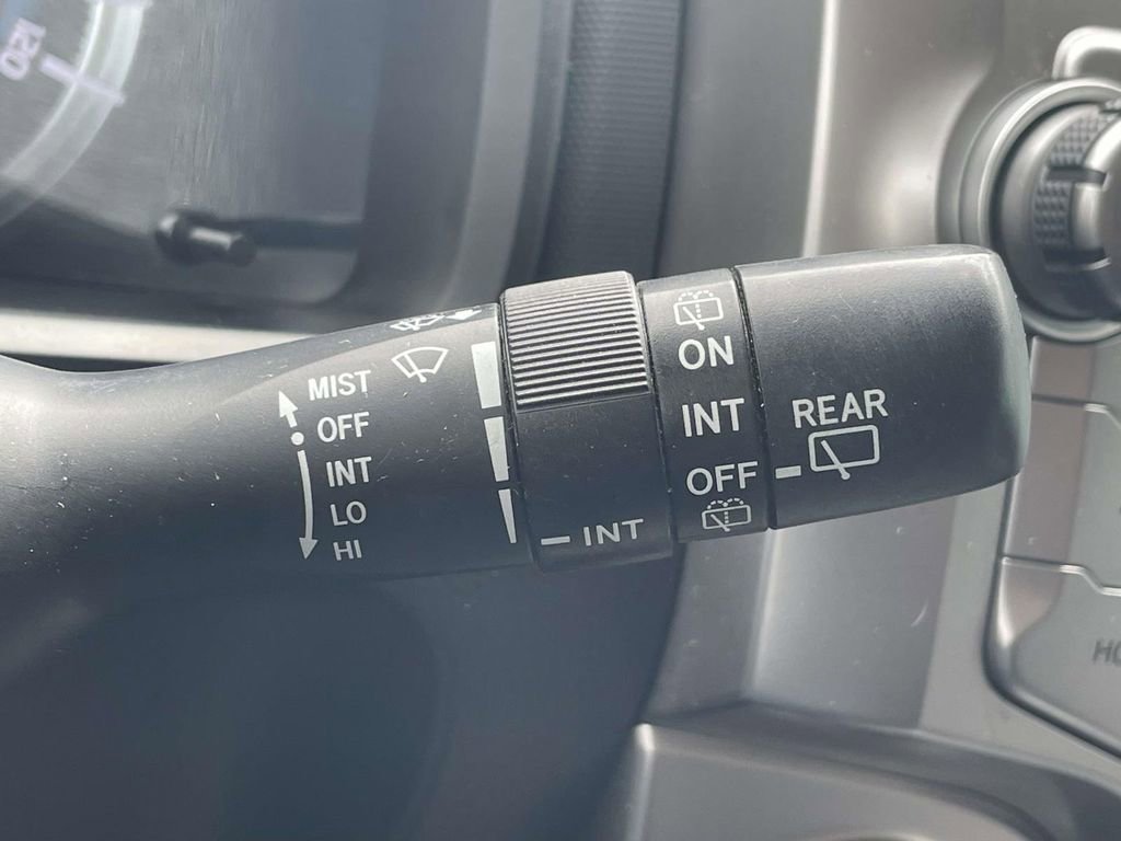 Used 2015 Toyota 4Runner SR5 AWD/4WD image 23