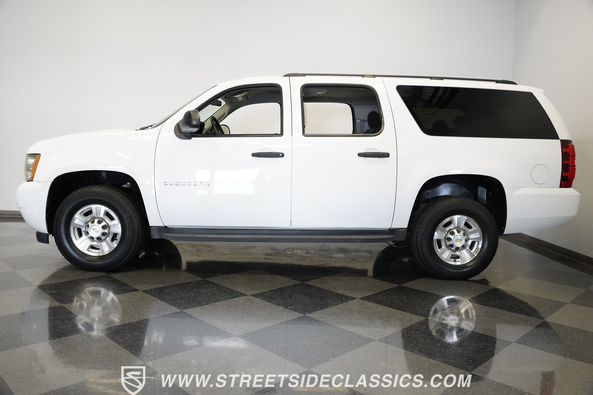 Used 2011 Chevrolet Suburban 2500 w/ Skid Plate Package image 2