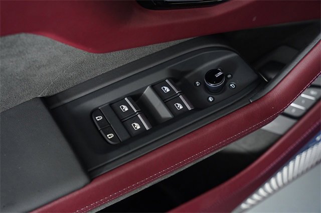 Used 2025 Lamborghini Urus SE image 47