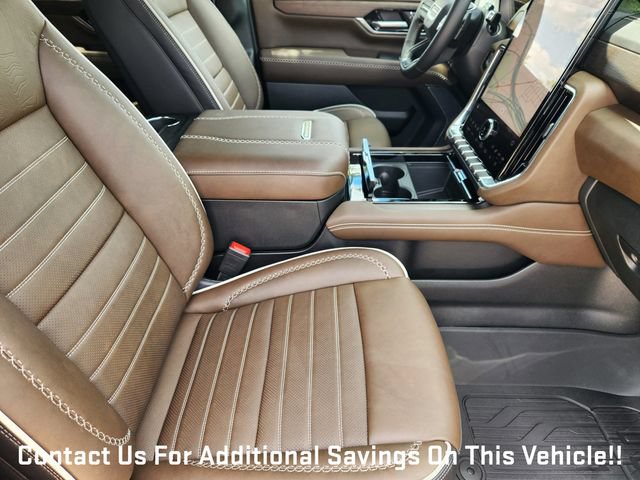 New 2026 GMC Yukon XL Denali Ultimate w/ LPO, Floor Liner Package AWD/4WD image 10