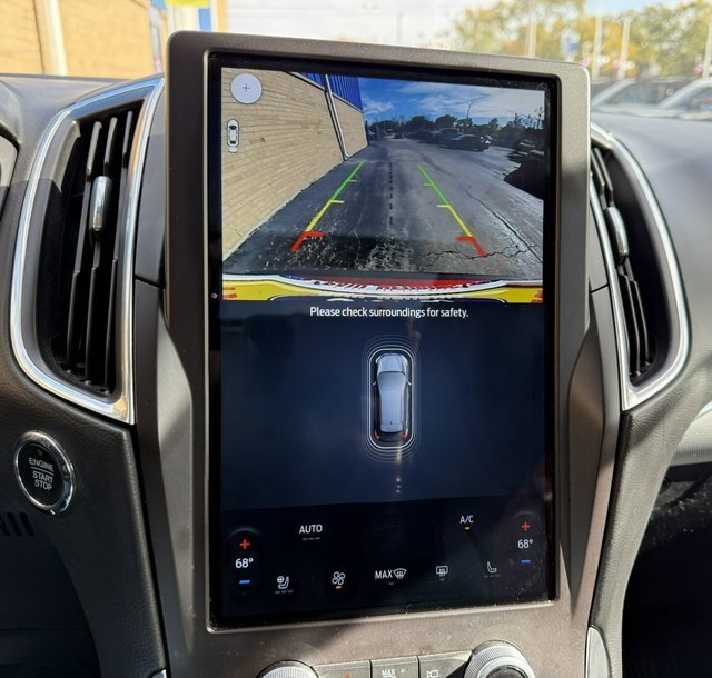 Used 2021 Ford Edge Titanium w/ Equipment Group 301A image 19