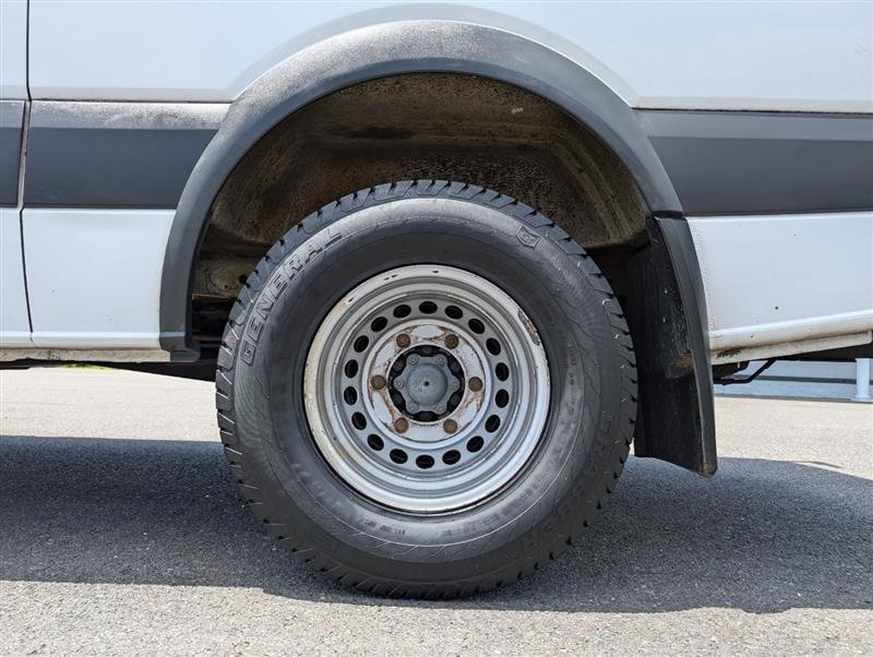 Used 2014 Freightliner Sprinter 3500 image 17