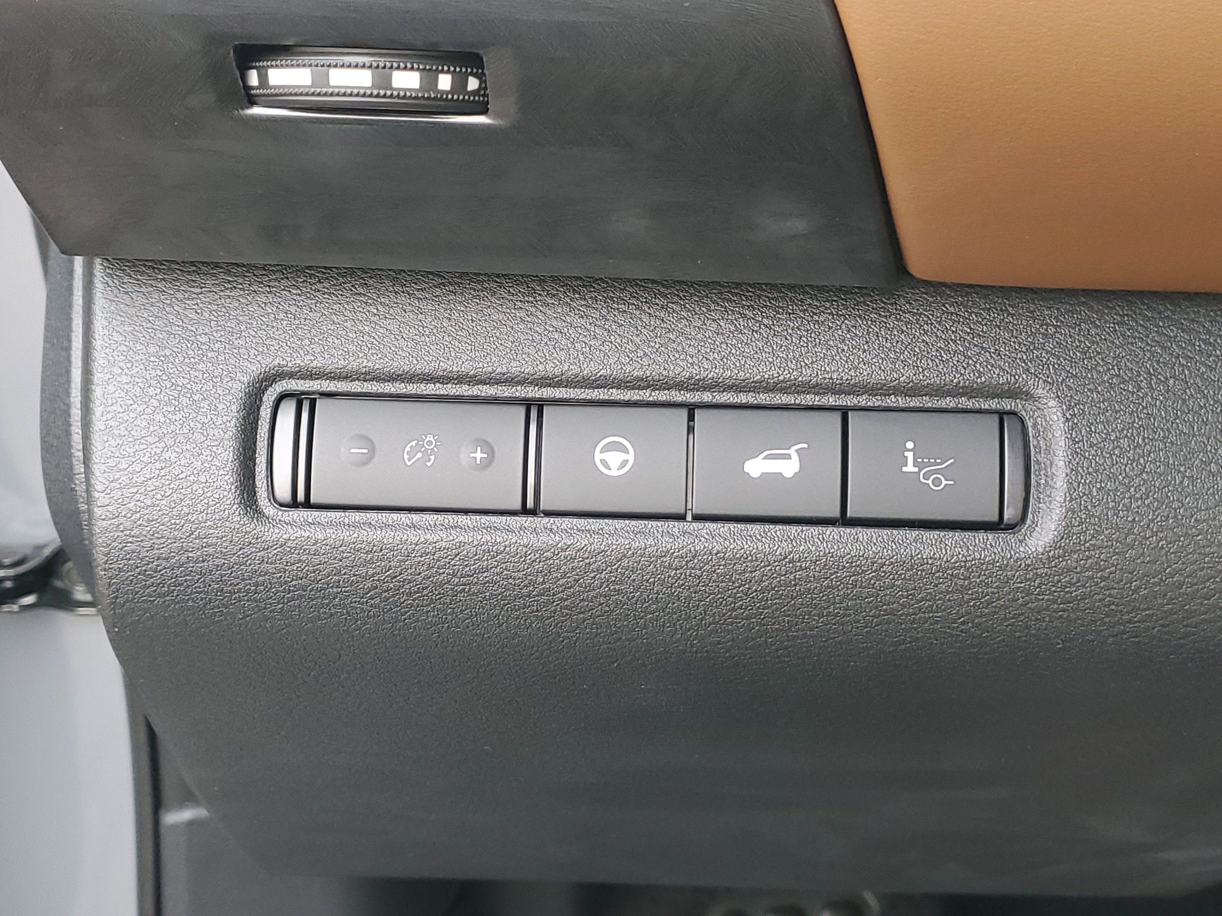 New 2026 Nissan Pathfinder Platinum image 9