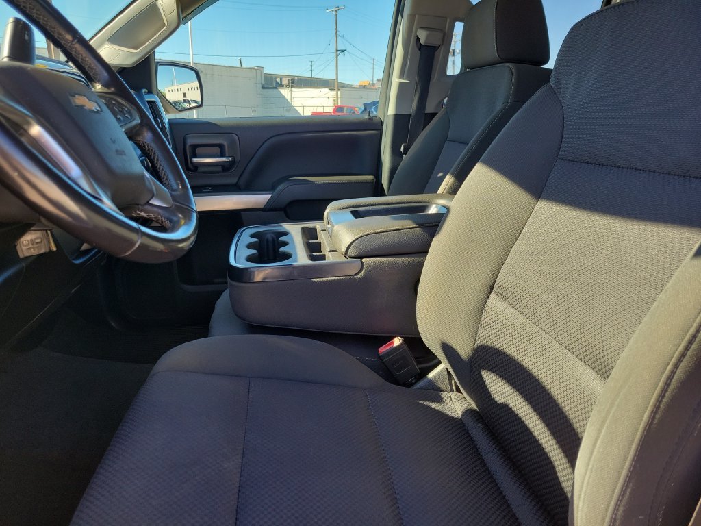 Used 2018 Chevrolet Silverado 1500 LT w/ All Star Edition AWD/4WD image 19