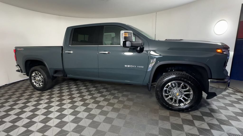 New 2026 Chevrolet Silverado 2500 LTZ w/ LTZ Convenience Package AWD/4WD image 2