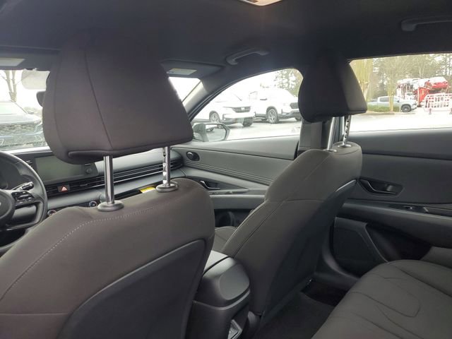 Used 2025 Hyundai Elantra Sport image 11