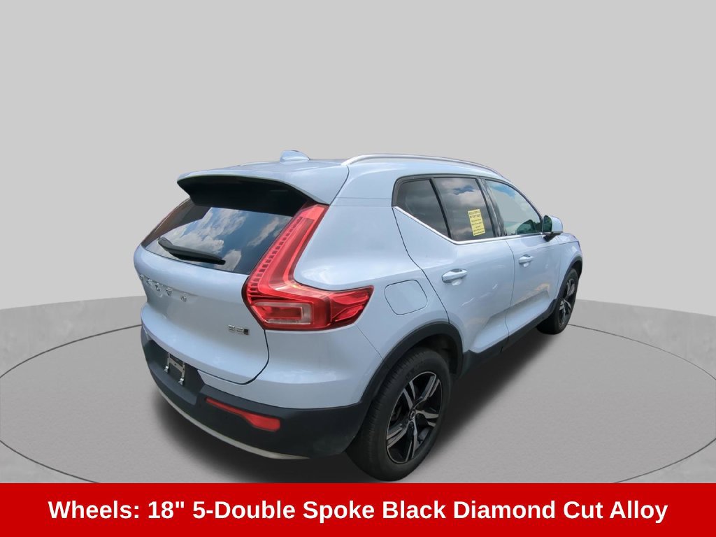 Used 2025 Volvo XC40 B5 Core AWD/4WD image 11