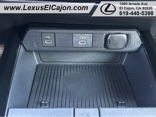 Used 2024 Toyota Prius Prime FWD image 9