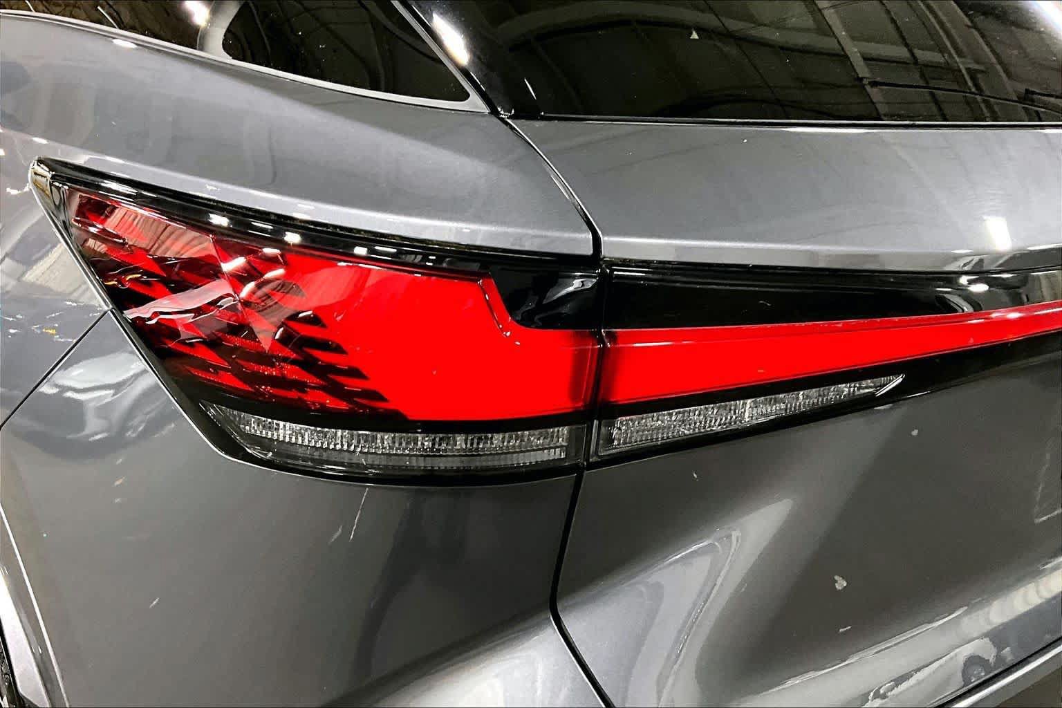 Used 2023 Lexus RX 350 Premium w/ Accessory Package AWD/4WD image 29