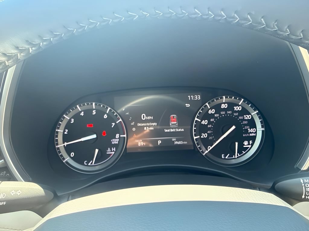 Used 2021 Toyota Highlander XLE FWD image 13