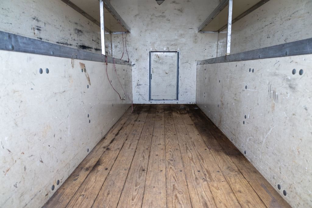 Used 2014 Chevrolet Express 3500 RWD image 18