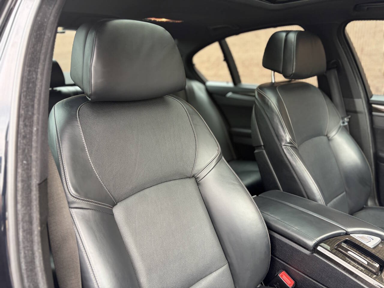 Used 2016 BMW 550i xDrive Sedan AWD/4WD image 14