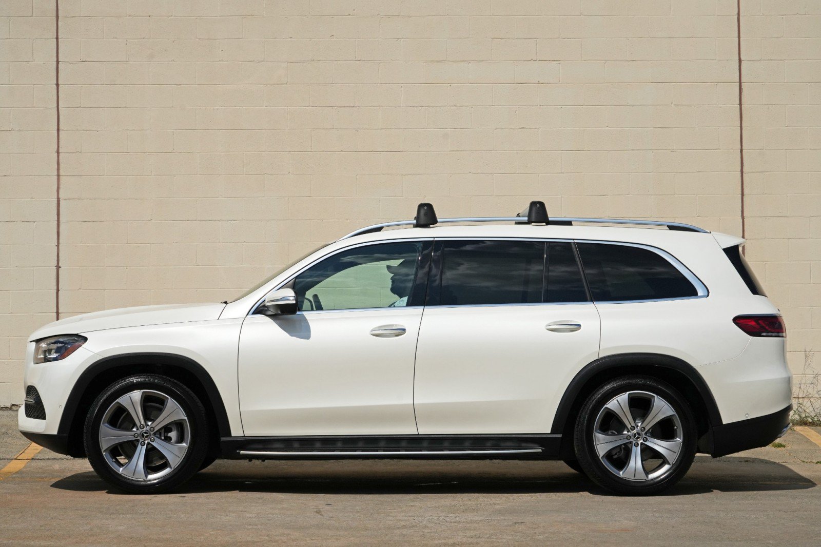 Used 2020 Mercedes-Benz GLS 450 4MATIC image 9