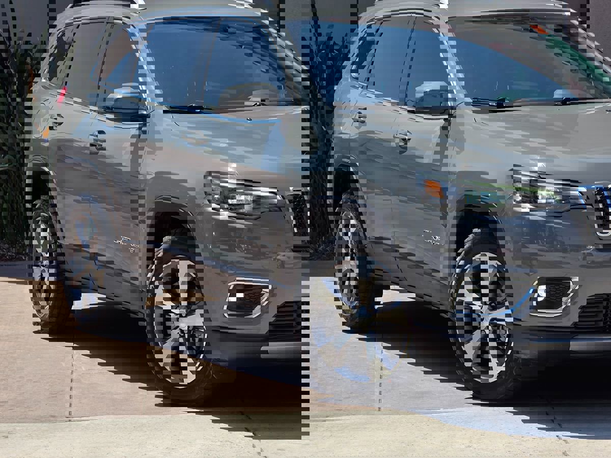 Used 2020 Jeep Cherokee Limited image 4