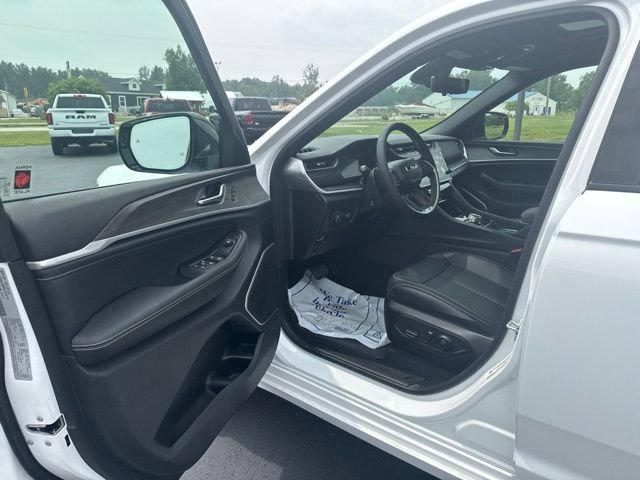 New 2026 Jeep Grand Cherokee Limited AWD/4WD image 10